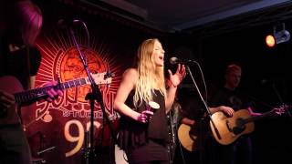 Delta Rae - "Scared" (Live In Sun King Studio 92 Powered By Klipsch Audio)