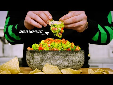 The BEST GUACAMOLE Recipe You Will EVER HAVE!  (Secret Ingredient)