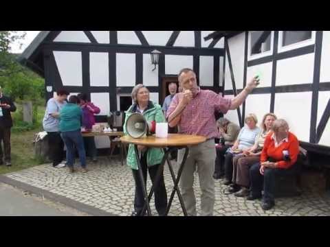 Günter Jochum (B90/Grüne, Landratskandidat Siegen-Wittgenstein) in Ruckersfeld zur Route 57 / FELS