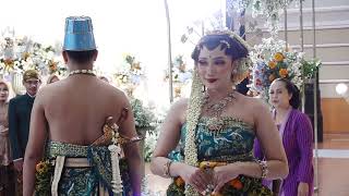 Download lagu #2 Prosesi Adat Panggih Jawa Solo Basahan Wedding Kiki & Janu  28 12 22  #Ankyanu mp3 Download lagu #2 Prosesi Adat Panggih Jawa Solo Basahan Wedding Kiki & Janu  28 12 22  #Ankyanu mp3