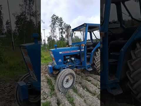 ja äes senkun vaatii rasvausta  #automobile #farming #fry #diy #agriculture #lawnmower #oldschool