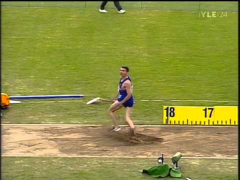 Jonathan Edwards 18.43 (+2.4) Lille 1995