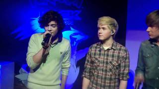 One Direction singing Forever Young at the Launch of Pokemon&#39;s Black and White Game!