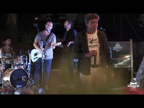 Javier Ojeda y Los Electroduendes en concierto en Añoreta Golf