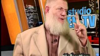 Eddie talks with Sheikh Yusuf Estes about shirk, the unforgivable sin. Translated into Urdu.