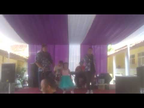 Lagu sundah bikin baper semua penonton menangis mendengar suaranya