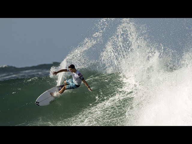 Perfect 10 for Griffin Colapinto as US surfer gets a triple barrel