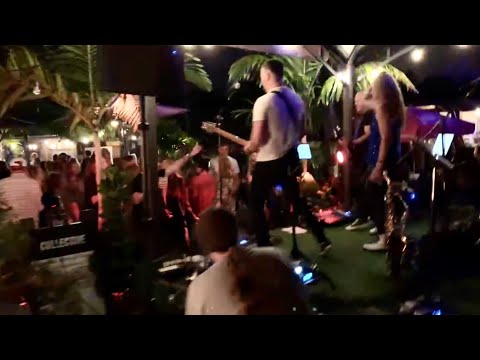 Collective cover of Sweet Child of Mine GNR