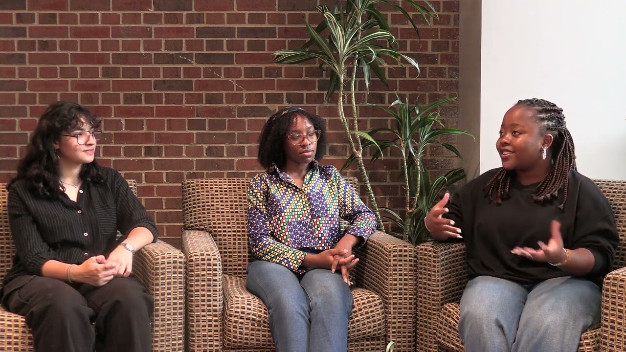 Student Discussion: Growing Up Between Languages