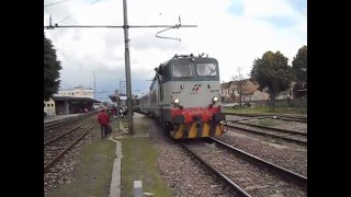 preview picture of video 'Vigevano - partenza treno per Lourdes 2012.AVI'