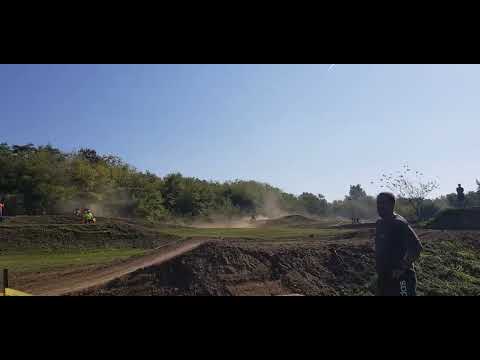 Somogyvár motocross haladó kategória 1 futam