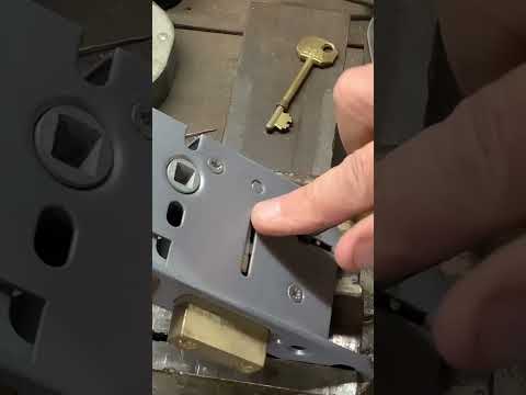 611. Do you want to learn how to pick a mortice lever lock ? This is the ideal lock for beginners
