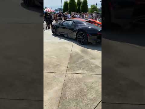 Bugatti Divo and Bugatti Chiron Super Sport 300+
