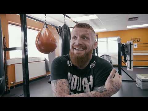 Knives | Rough House Uncensored