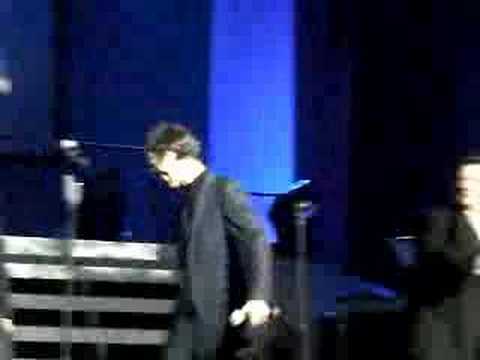 G4 welcome Robin Gibb