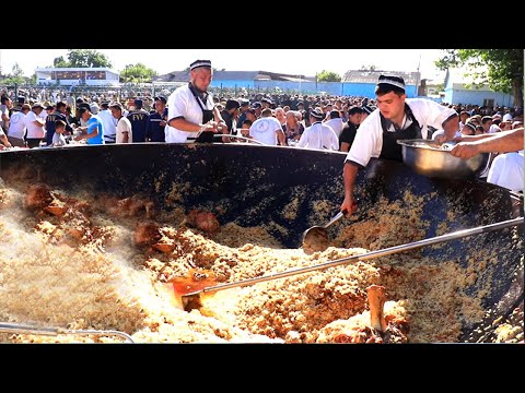 Prepared the world's largest pilaf 5 tons