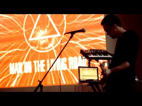 Man On The Living Road - Intro, Overlord (04:50 ) , live @ Gilberto Alzate Avendaño