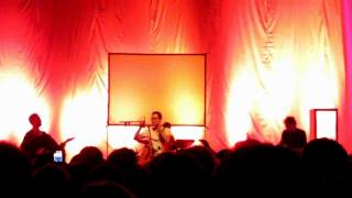 Tom Vek - Someone Loves You - Shepherds Bush Empire