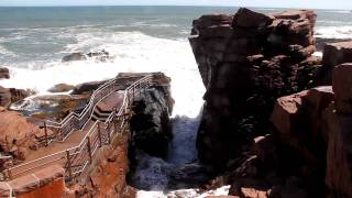 preview picture of video 'Bar Harbor Maine - Acadia - Thunder Hole after Irene Hurricane'