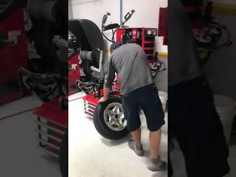 Corghi AM26 Artiglio Master tire machine