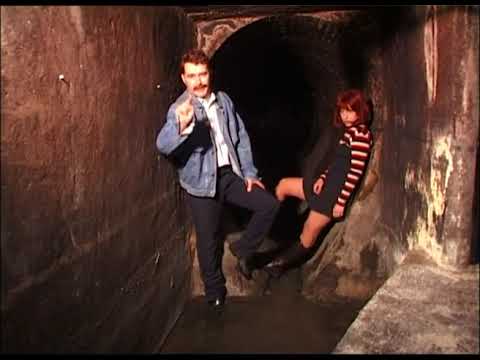 In De Gloria S02E04 - Videopost - De bermpoepers (3)