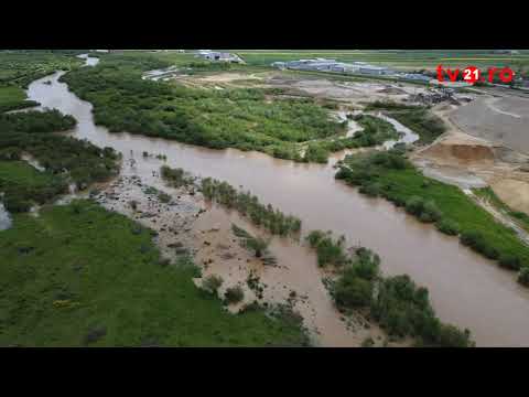Râul Arieș a ieșit din matca în zona localității Mihail Viteazu