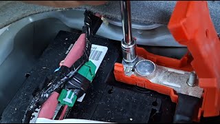 DIY: Easy Battery Replacement | Enclave 08-21 - Acadia - Chevy Traverse - Saturn Outlook