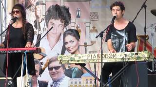 preview picture of video 'Pianoбой - Спутники (Вінниця. 07.09.2013)'