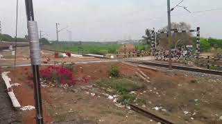 preview picture of video 'Ap express crossing kadiyam curve entering rajahmundry'