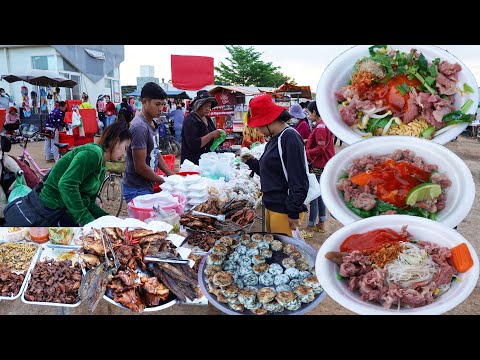 Cheap street food for less than $1, street food for factory workers, Khmer food