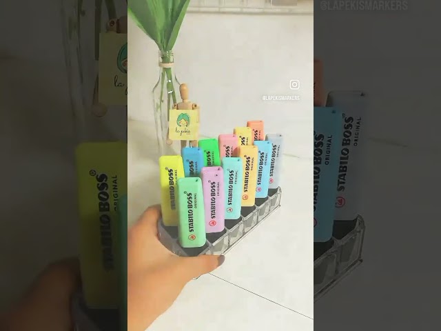 Vídeo relacionado con Cabilock Soporte para Guardar Libros Transparente de Acrílico, Organizador de Libros de Escritorio Tres Compartimentos, Deflector Estable para Oficina y Estudio