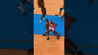 Download lagu Michael Jordan’s fadeaway shot over Kobe Bryant in 1998 🔥 (Teacher vs Student) #shorts #nba #jordan mp3