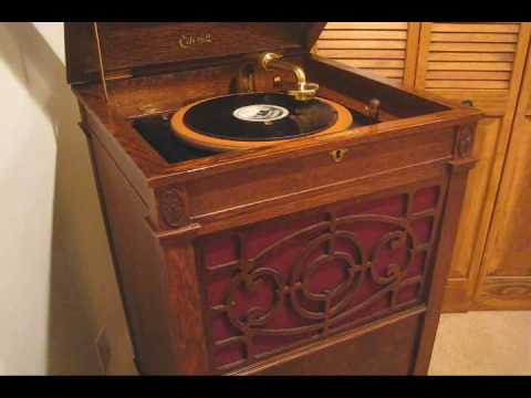 I'm Sitting Pretty In A Pretty Little City, by the Atlantic Dance Orchestra