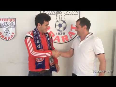 Signing with Roberto Casabella