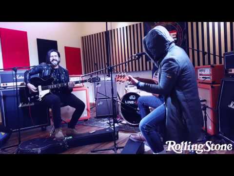 REVOLVER PLATEADO -  LA PROA - RAW SESSIONS