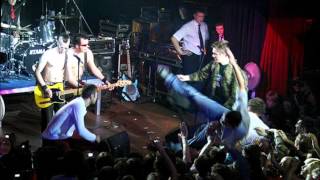 TOY DOLLS - LIVE @ BELGRADE 2004 (yul bryner was a skinhead)