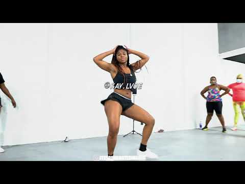 SocaN Sweat  Waistline Workout led by @kay.lvoe1 l Get Low by Lil Rick l HYPA4000 Whining Freestyle