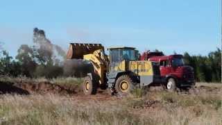 preview picture of video 'Destrucción de un pastizal y terrenos sedimentarios en Santa Ana, Entre Ríos, AR.'