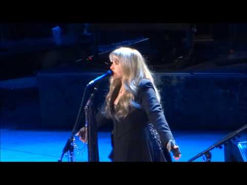 download lagu mp3 mp4 Fleetwood Mac Scotiabank Arena, download lagu Fleetwood Mac Scotiabank Arena gratis, unduh video klip Fleetwood Mac Scotiabank Arena