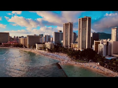 Lindo dia na histórica praia de Waikiki - Waikiki Worldwide