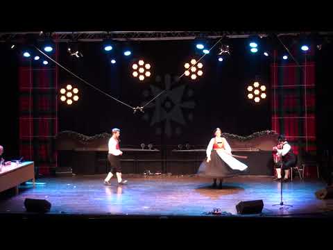 Heidi Lund Berg og Torkjell Lunde Børsheim. Dans hardingfele B. Landskappleiken 2019.