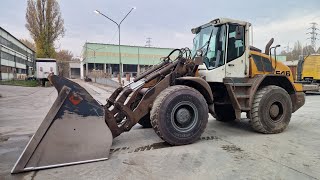 Ładowacz czołowy Liebherr L546 z gumowymi kołami