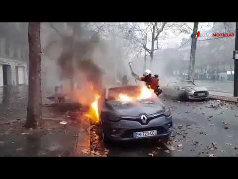 Veja o filme dos motins de Paris