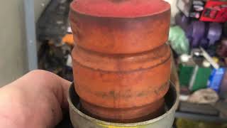 Replacing the front shock absorber of Audi A6 C4. Part 1.