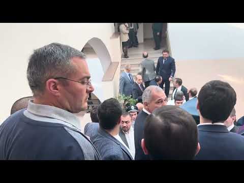 Կենտրոնի թաղապետի գլխին հեռախոսով հարվածեցին. ծեծկռտուք քաղաքապետարանում