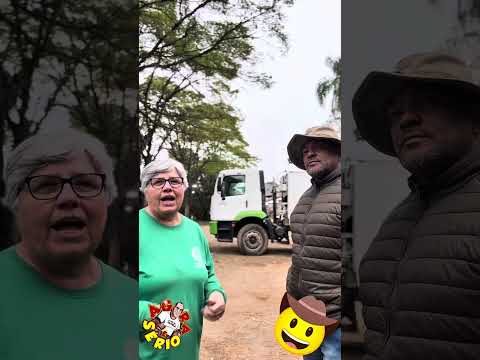 PEÇO POR FAVOR PARA ESSES VEREADORES CHEIOS DE VONTADES CONSEGUIR PELO MENOS UM CAMINHÃO DE LIXO PARA JUQUITIBA DISSE : NAIRA RESPONSÁVEL PELA COLETA DE LIXO