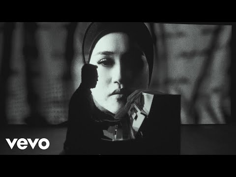 Ernie Zakri, Andi Rianto - Perjalanan (Official Music Video)