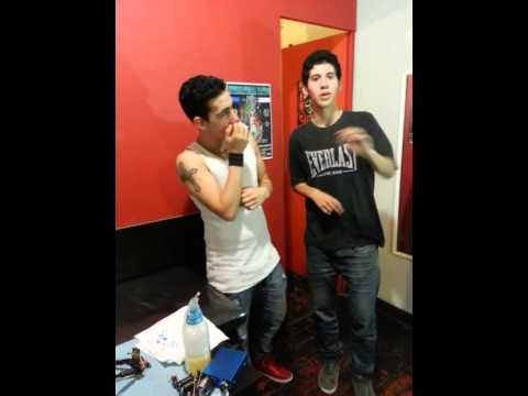 Shair Midel en Mother Fucker Tattoo