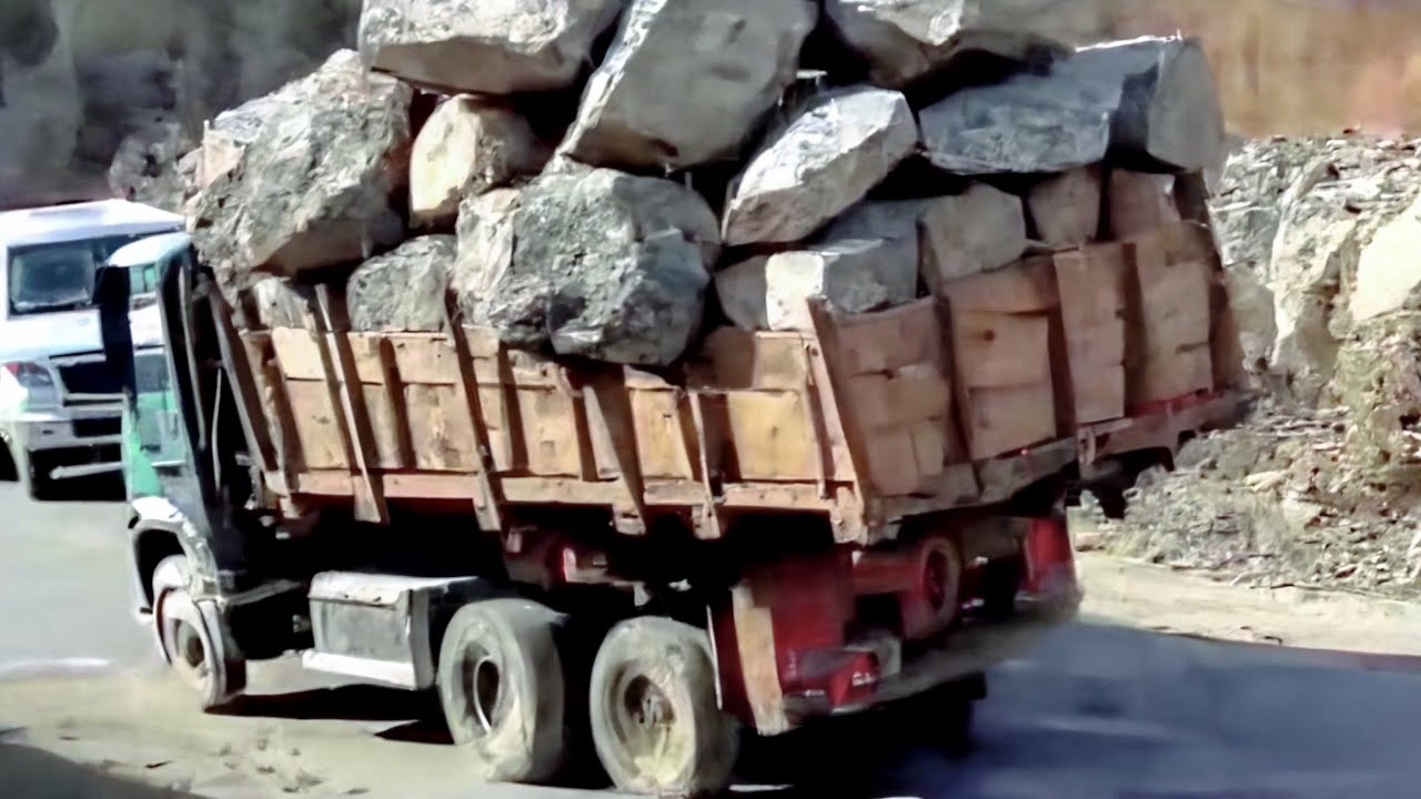 10 Extremely Dangerous Dump Truck Driving Skills At Another Level