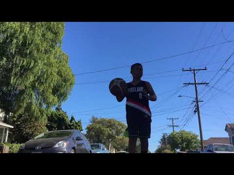 TNT Basketball Tips & Tricks - Court Vision